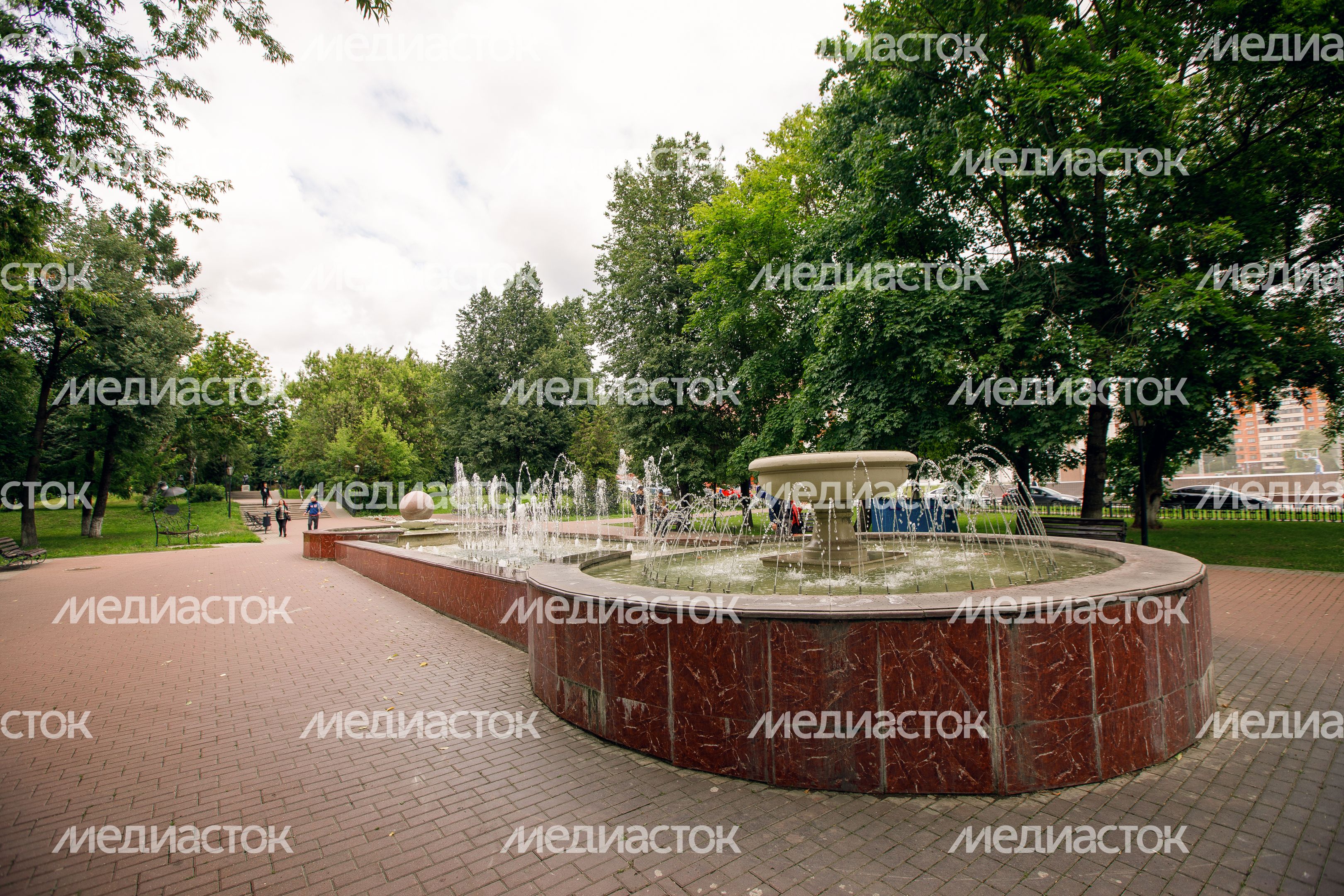 Чехов. Бульвар и памятник А.П. Чехову
