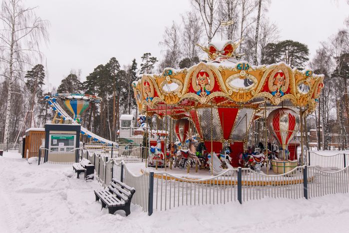 Губернаторская карусель в Центральном парке культуры и отдыха Ногинска