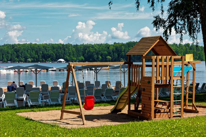 Комфортный отдых на пляже в загородном отеле «Истра» на Истринском водохранилище