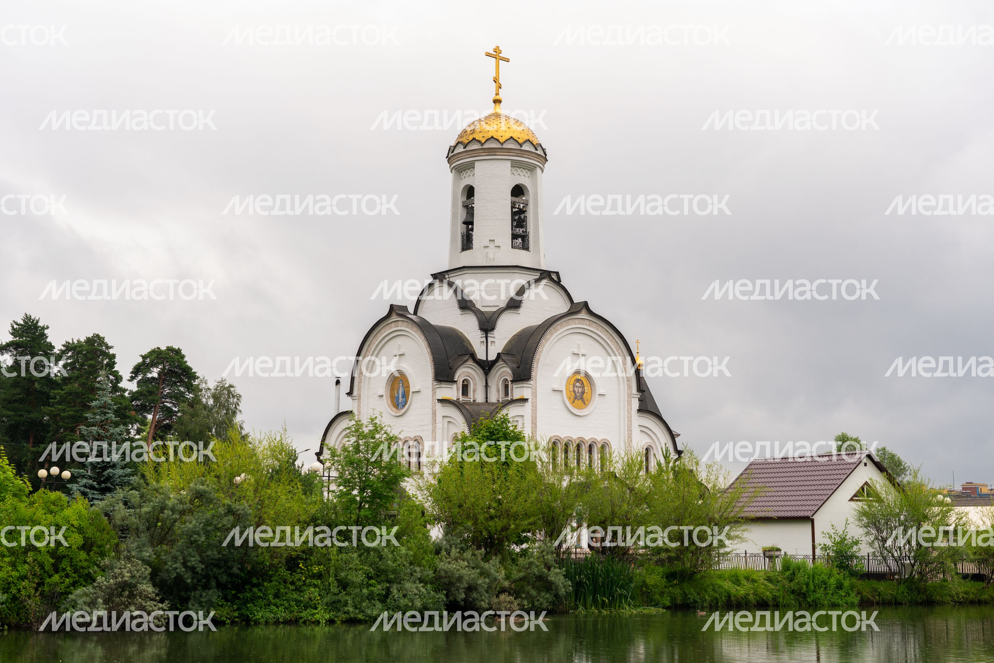 Храм Святой Преподобномученицы Елисаветы в микрорайоне Опалиха города Красногорска Храм Святой Преподобномученицы Елисаветы в микрорайоне Опалиха города Красногорска