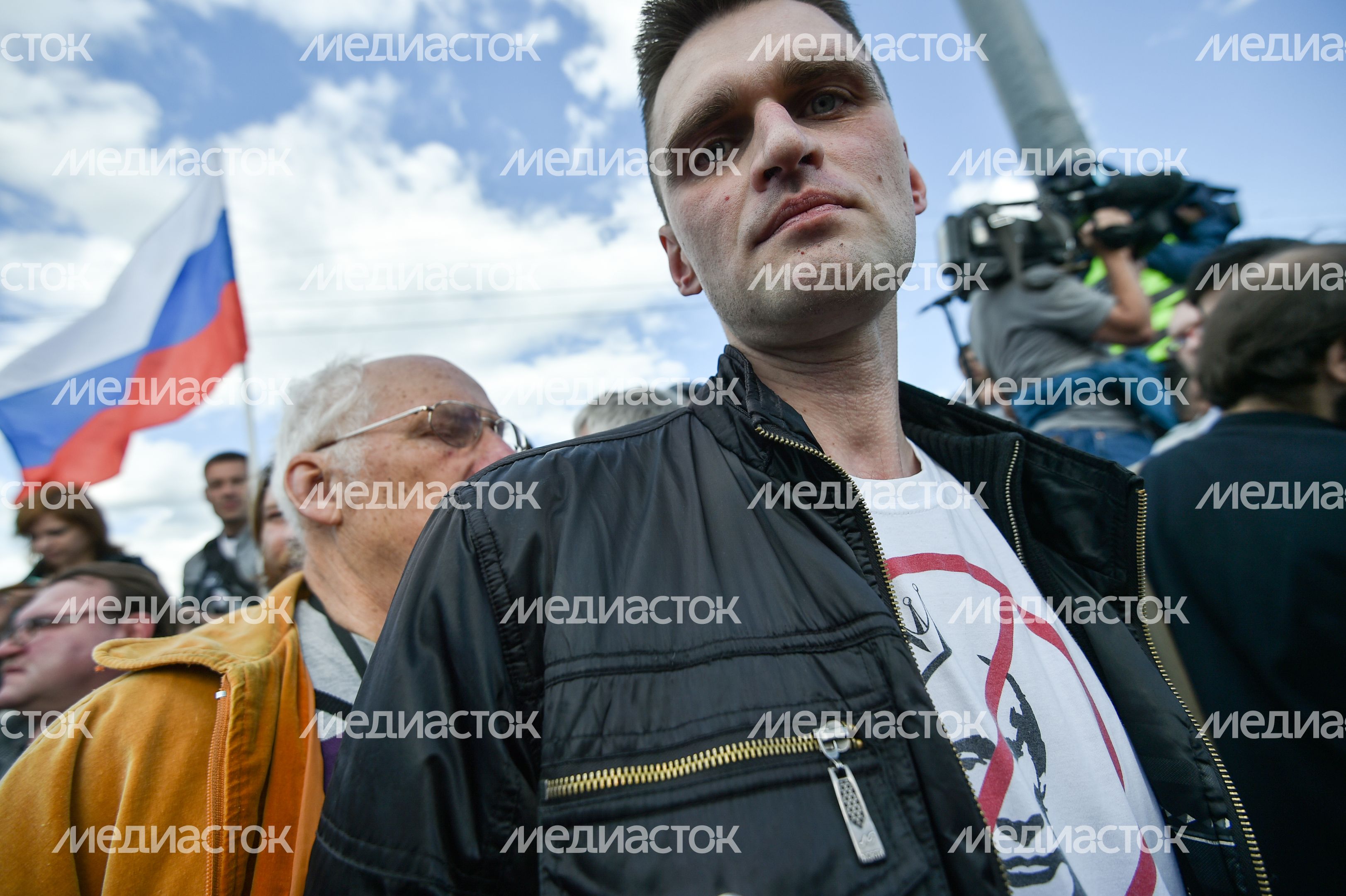 Возложение цветов к месту убийства Бориса Немцова в Москве Возложение цветов к месту убийства Бориса Немцова в Москве