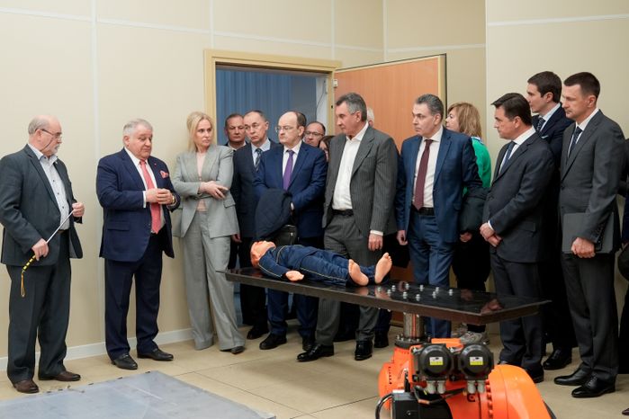 Андрей Воробьев посетил НИЦ "Курчатовский институт" ИФВЭ в Протвине