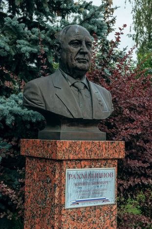 Памятник Одинцу боярину