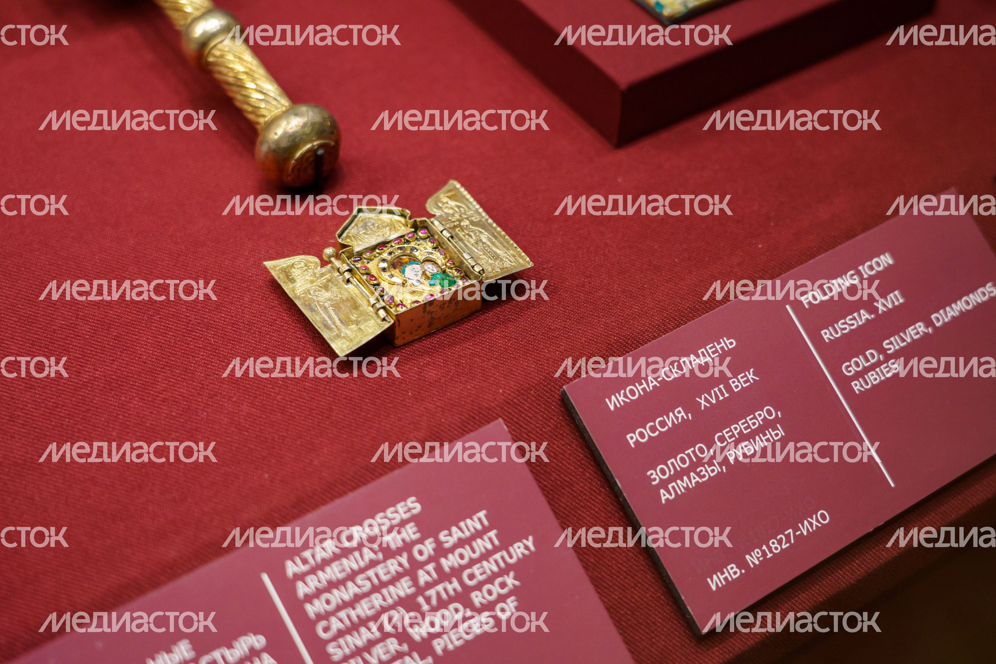 Выставка в филиале музея "Ризница Троице-Сергиевой лавры" в Сергиевом Посаде Выставка в филиале музея "Ризница Троице-Сергиевой лавры" в Сергиевом Посаде