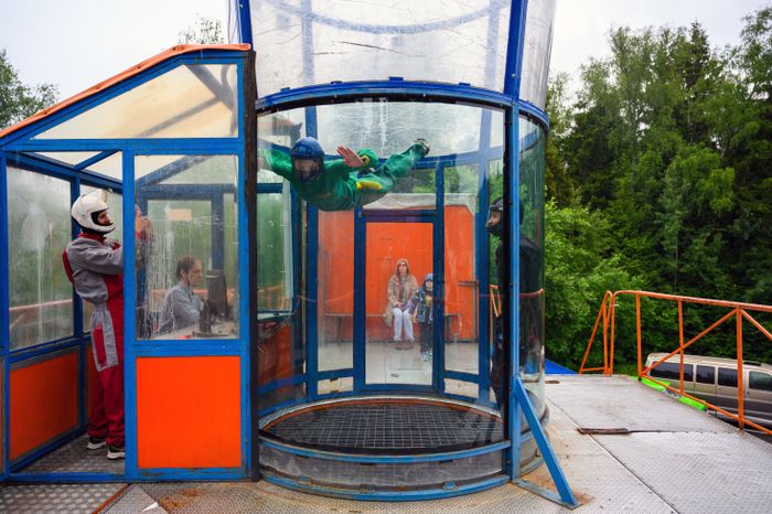 Свободное парение в аэродинамической трубе