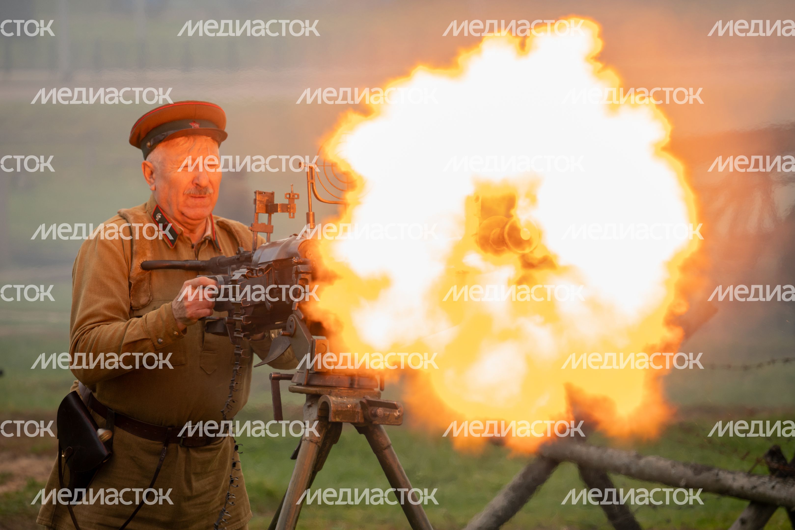 Военно-историческая реконструкция «Последний провыв. Суровая осень 41-го года» в Центральном парке «Патриот»