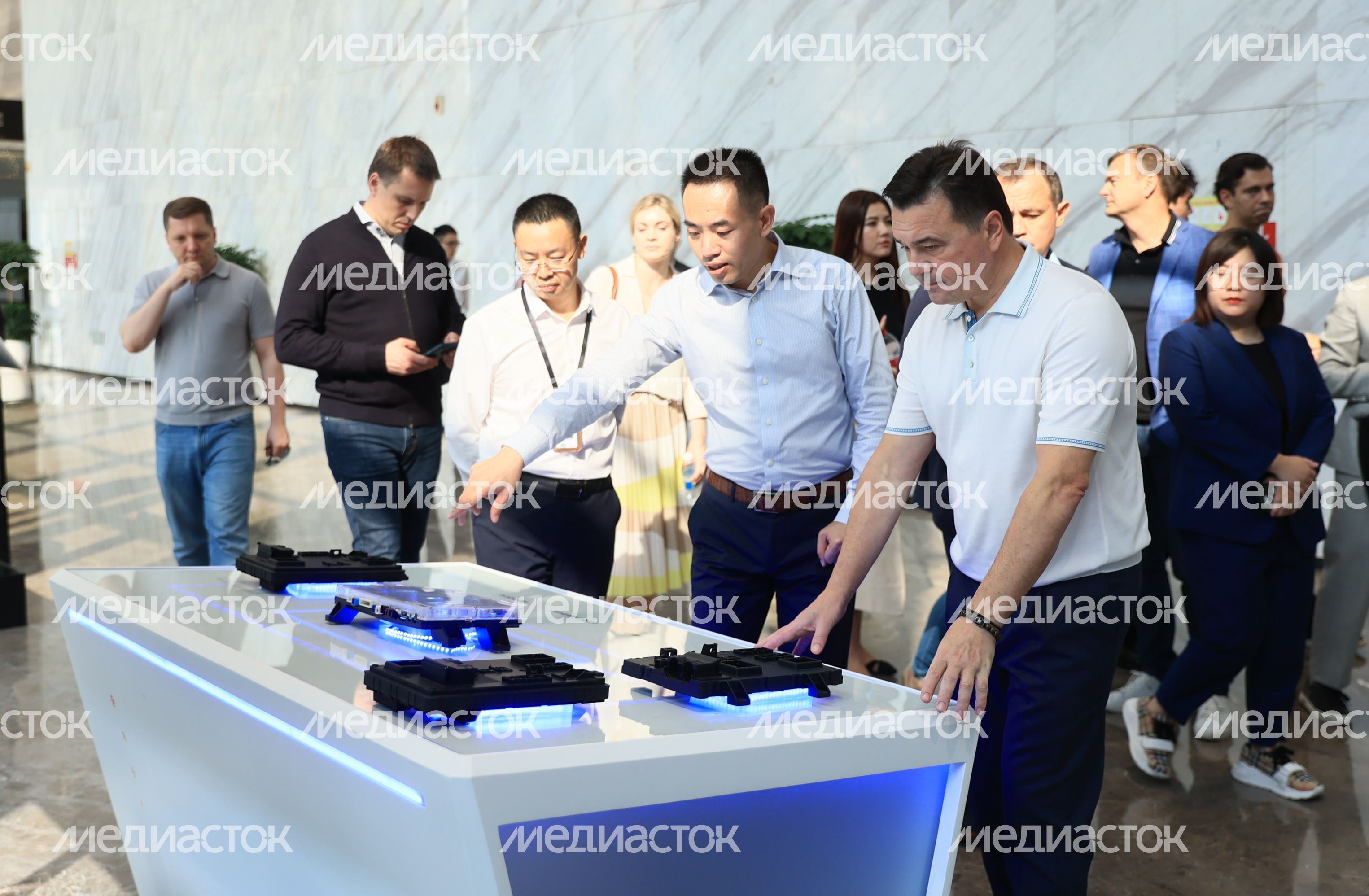 Посещение автозавода Changan Automobile Group в Китае Губернатором Подмосковья