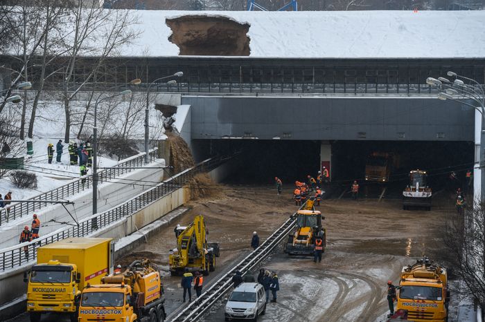 Тушинский тоннель затопило в Москве