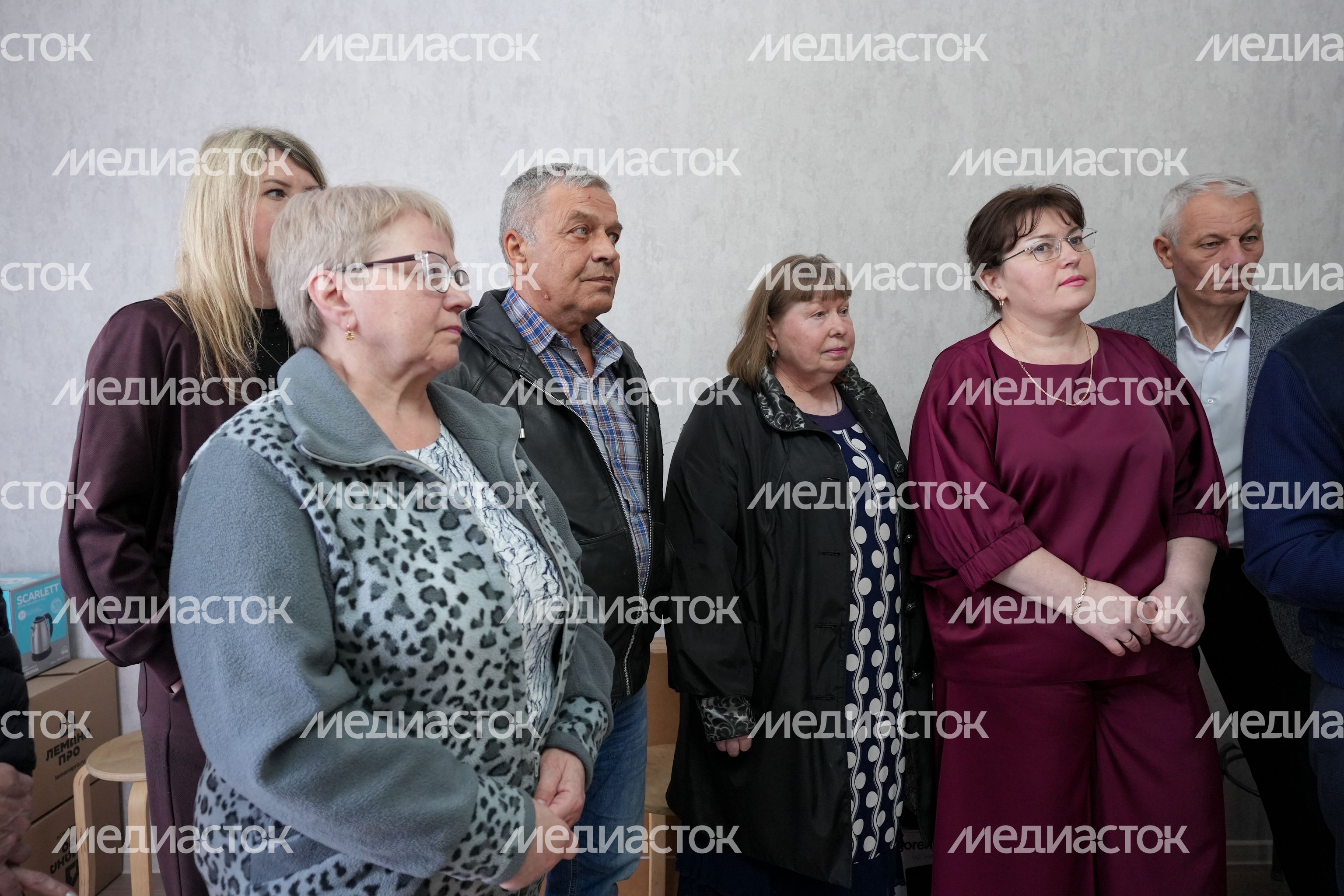 Андрей Воробьев поздравил новоселов, переехавших из аварийного жилья в новую многоэтажку в п. Южный г.о. Подольск Андрей Воробьев поздравил новоселов, переехавших из аварийного жилья в новую многоэтажку в п. Южный г.о. Подольск