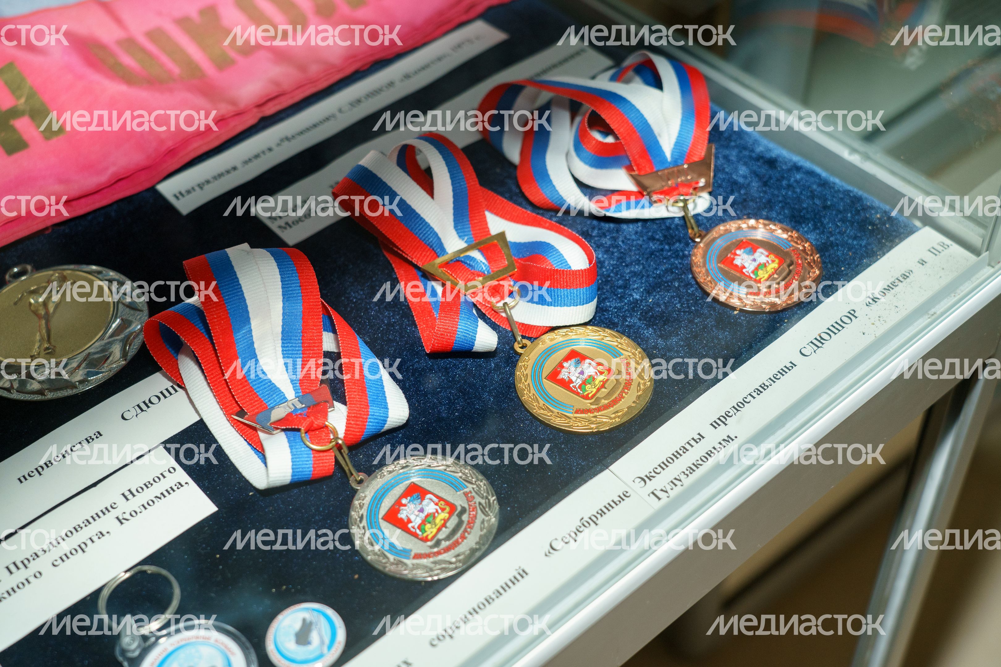 Выставка о развитии конькобежного спорта в Конькобежном центре «Коломна»