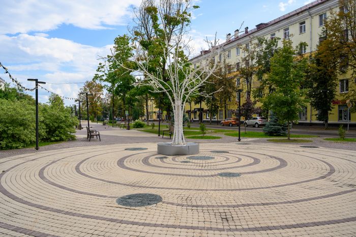 Центральная аллея на проспекте Ленина в Электростали после благоустройства