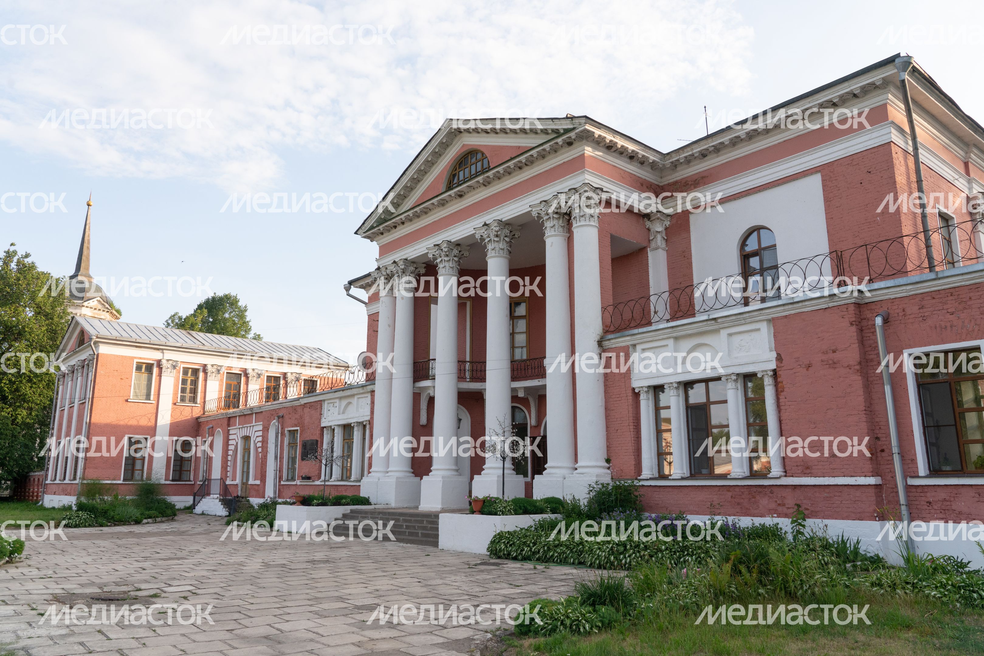 Имение Гончаровой Имение Гончаровой