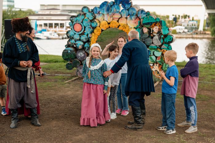 Креативное пространство «RUS_РЕМЕСЛО» на фестивале современной этнической культуры «RUS_СВЕТ 2025» в Красногорске