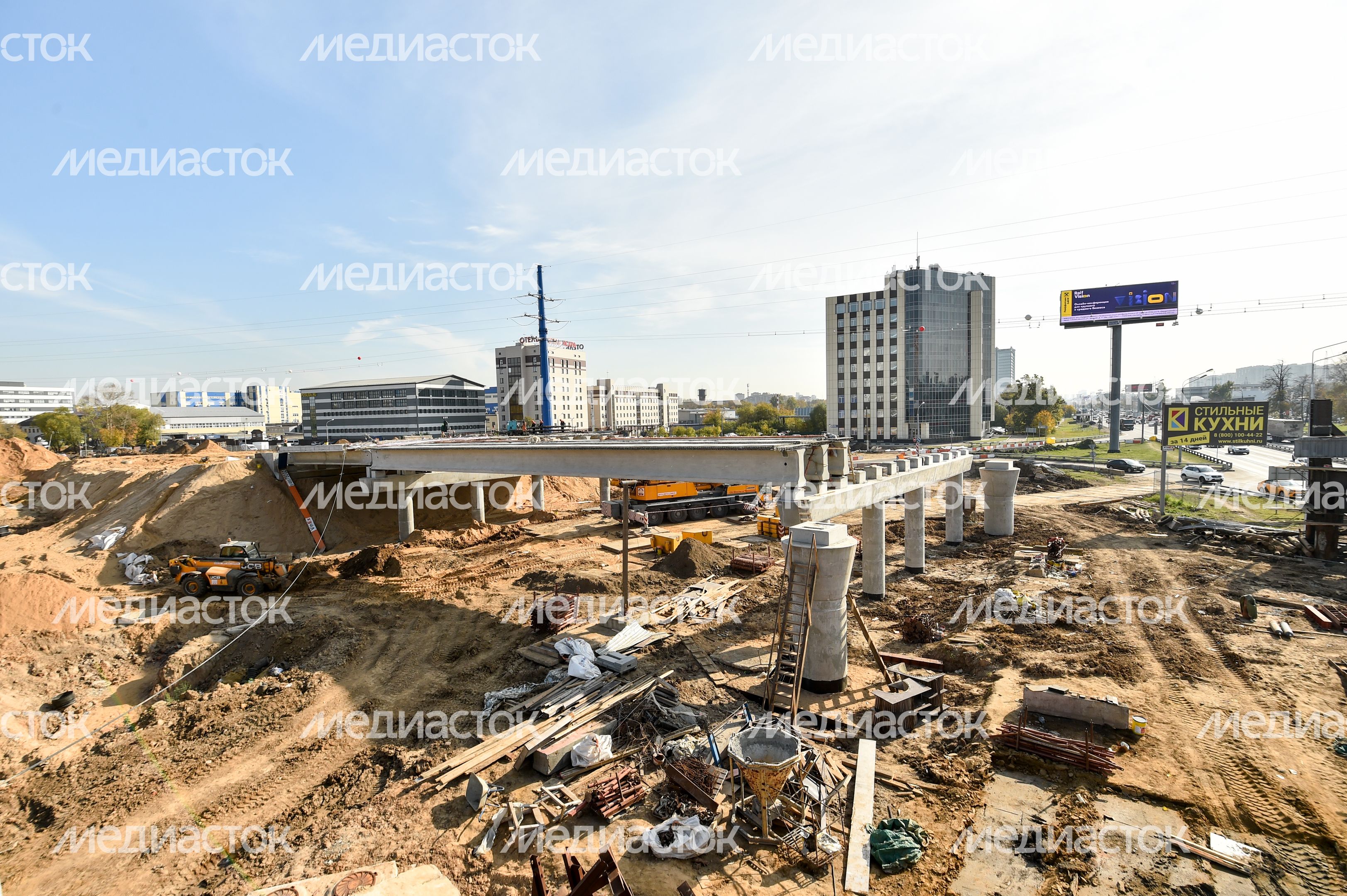 Надвижка арочного пролета на развязке Ленинградского шоссе в Химках
