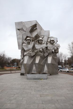 Памятник подольским курсантам