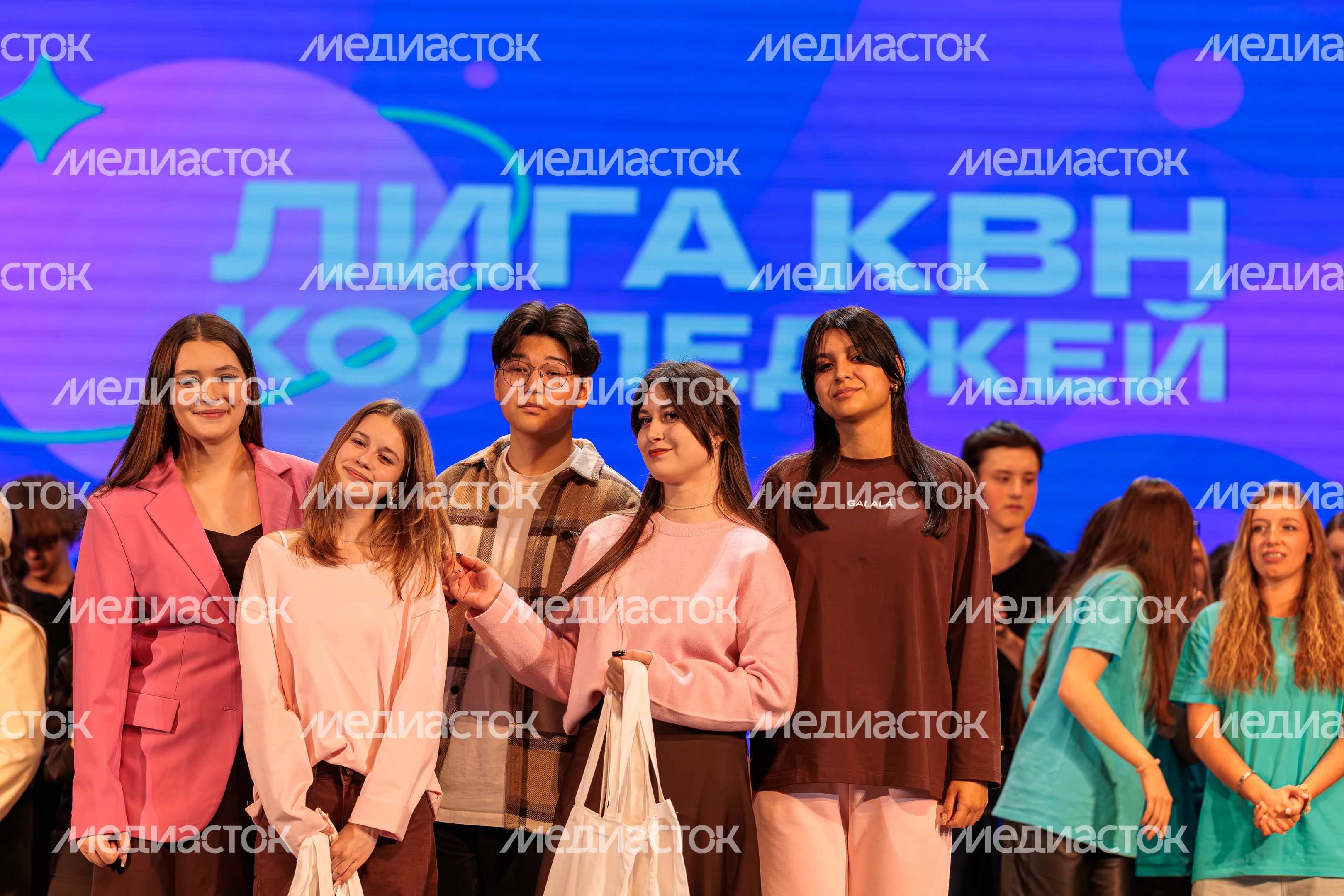Награждение победителей Кубка колледжей КВН Московской области в Балашихе Награждение победителей Кубка колледжей КВН Московской области в Балашихе