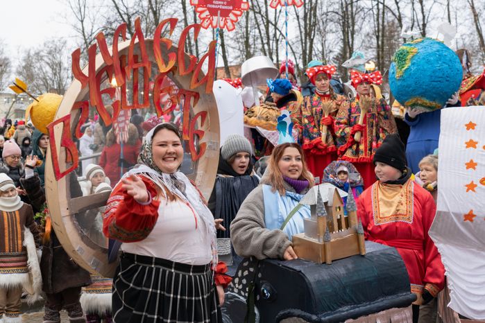 Новогодний уличный карнавал в Клину
