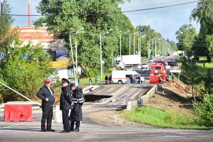 Последствия прорыва дамбы в Рузе