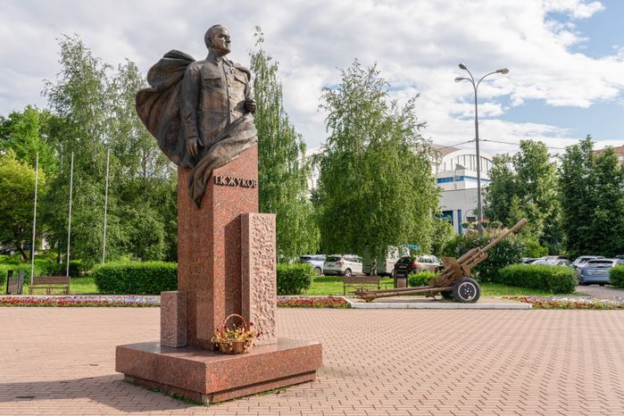 Памятник Г. К. Жукову в Одинцово