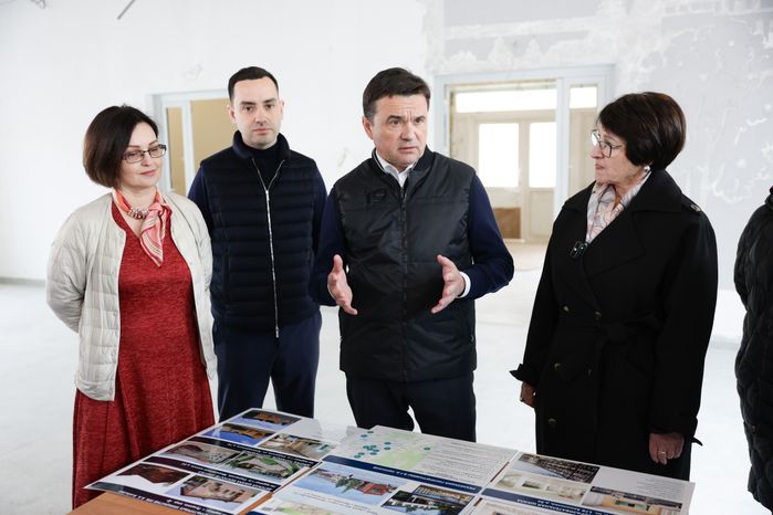 Андрей Воробьев проверил ход капремонта корпуса №2 "Лицея Протвино"