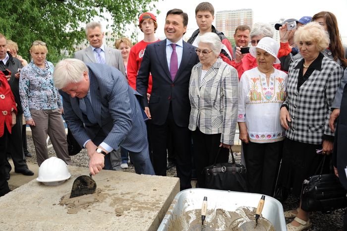 Андрей Воробьев на старте строительства моста
