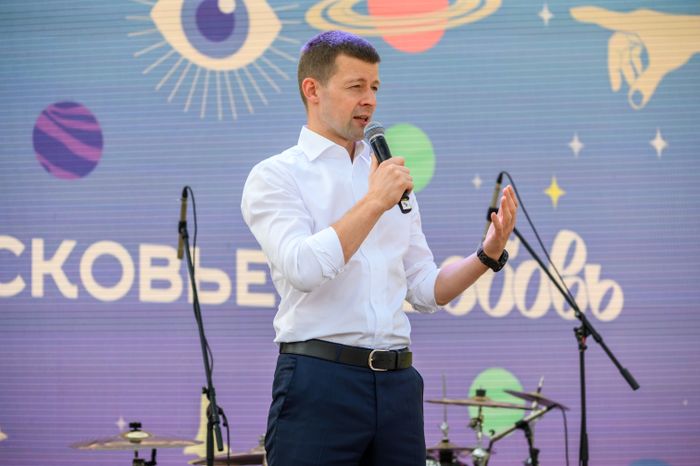 Глава Балашихи Сергей Юров приветствовал гостей и жителей округа на празднике Дня молодежи в Пестовском парке