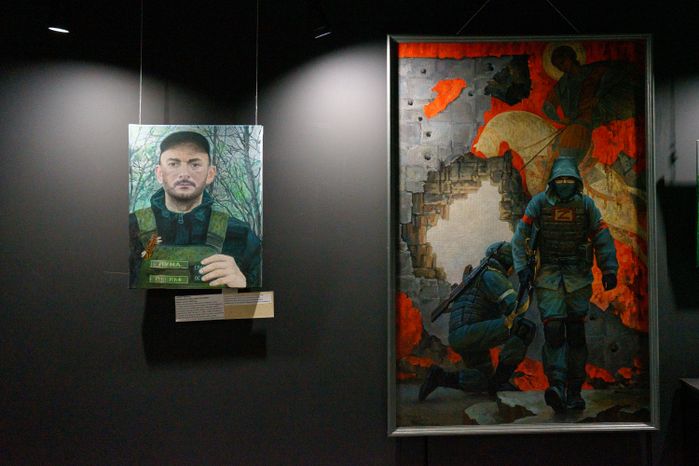 Домодедово. Молодежный центр "Победа". Выставка "Свои"