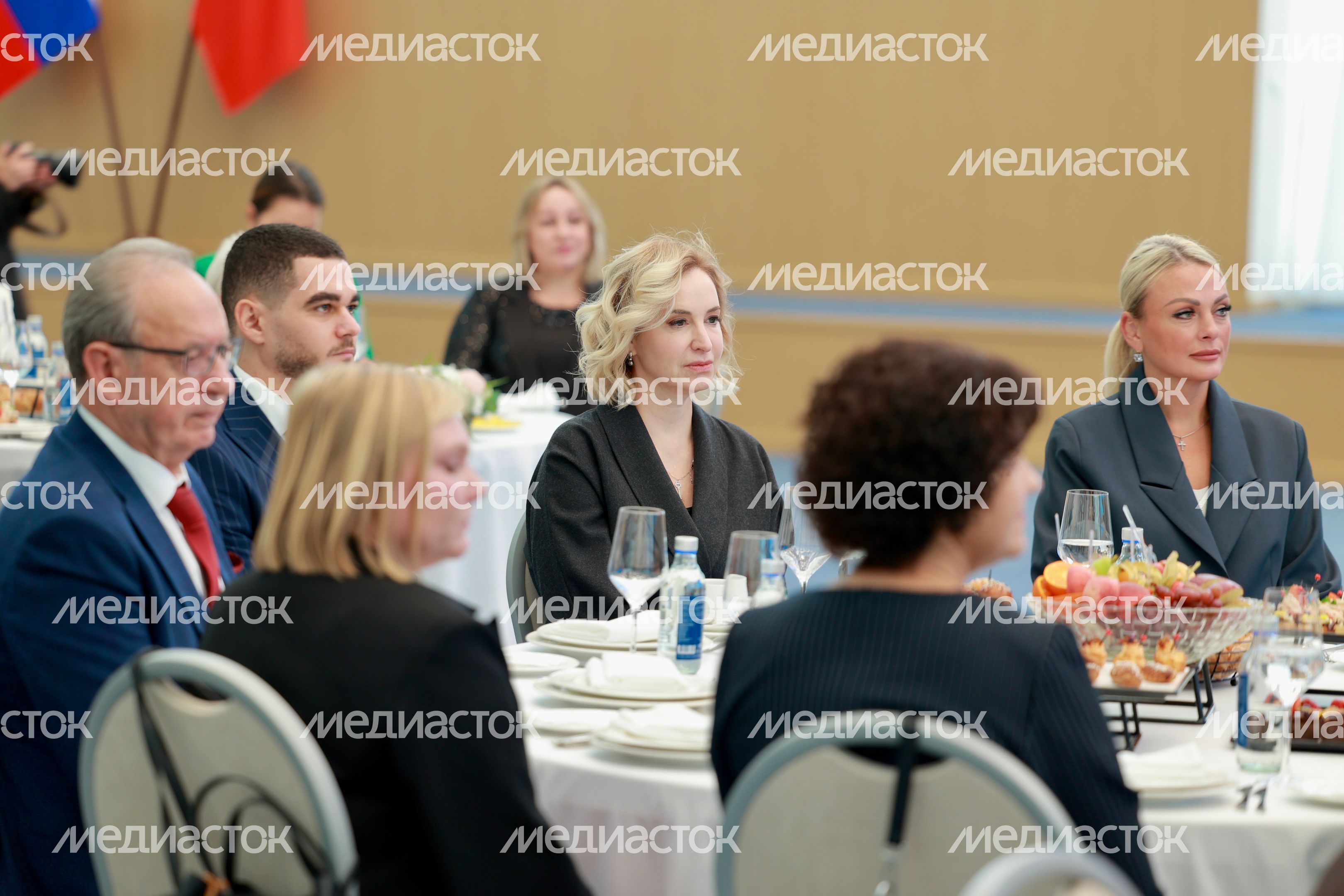 Подмосковных учителей поздравили с профессиональным праздником Подмосковных учителей поздравили с профессиональным праздником