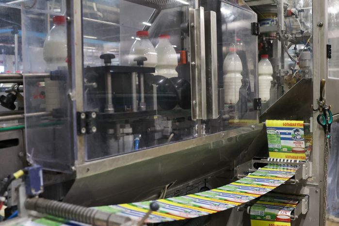 Молкомбинат "Чеховский" - самый большой завод молочной продукции в России