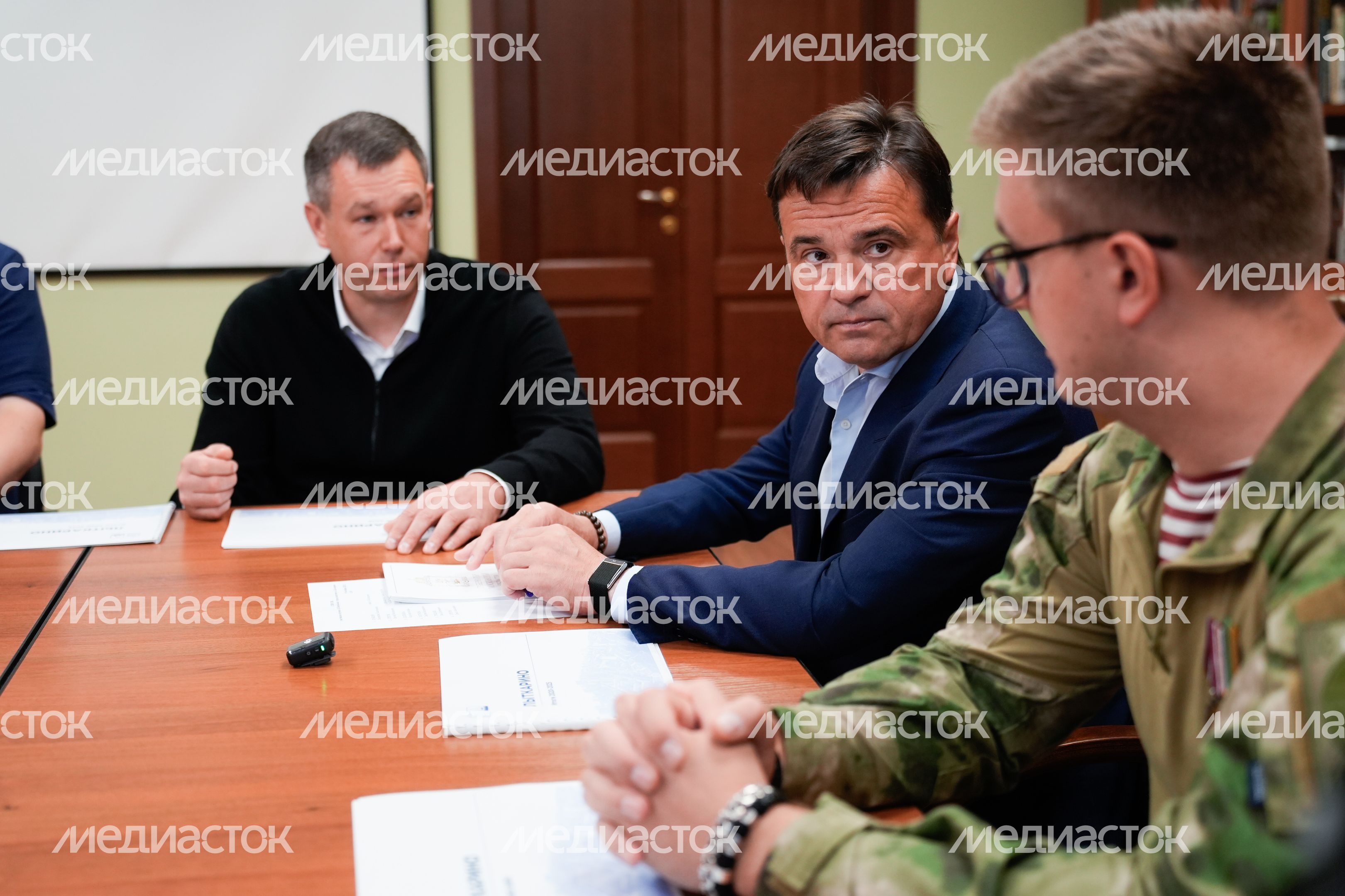 Андрей Воробьев встретился с главой г.о. Лыткарино и общественниками Андрей Воробьев встретился с главой г.о. Лыткарино и общественниками