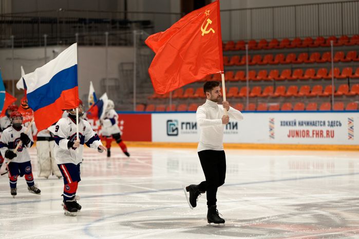 Хоккейный матч ко Дню Победы в Красногорске