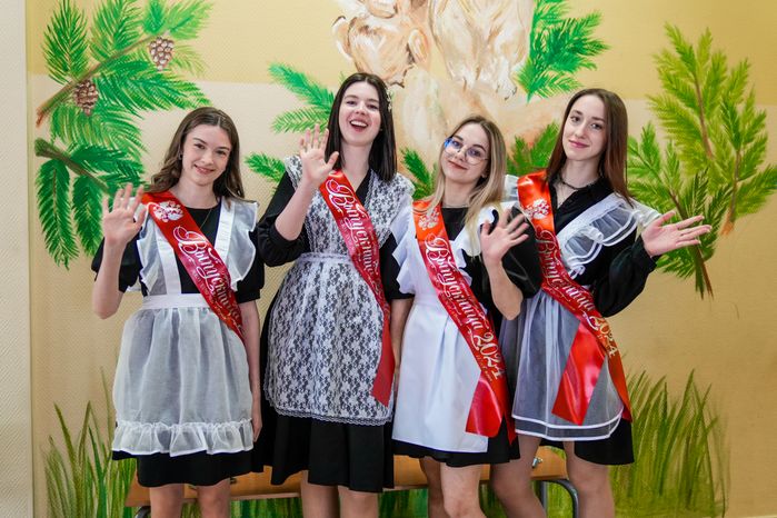 Губернатор поздравил выпускников реутовской СОШ №10 с последним звонком
