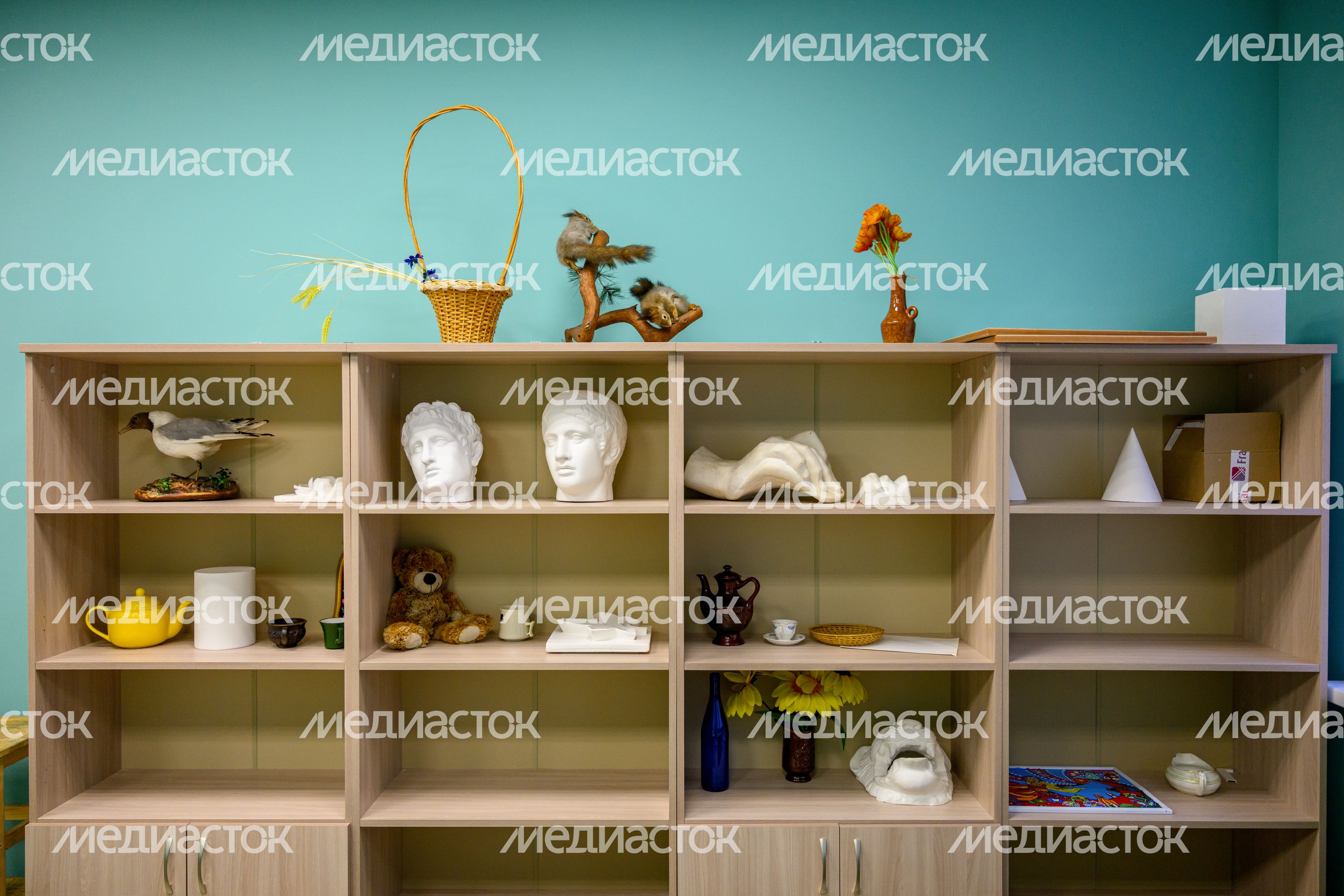 Кабинет юных художников в детской школе искусств №1 после капитального ремонта в Люберцах Кабинет юных художников в детской школе искусств №1 после капитального ремонта в Люберцах