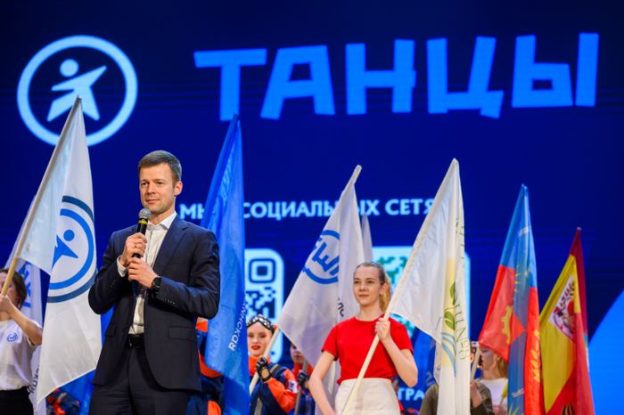 Глава округа Балашиха Сергей Юров на финале Балашихинской школьной лиги по танцам