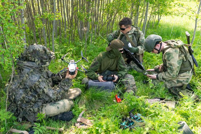 Военно-техническая игра "Арт-дуэль-2024" на аэродроме Волосово