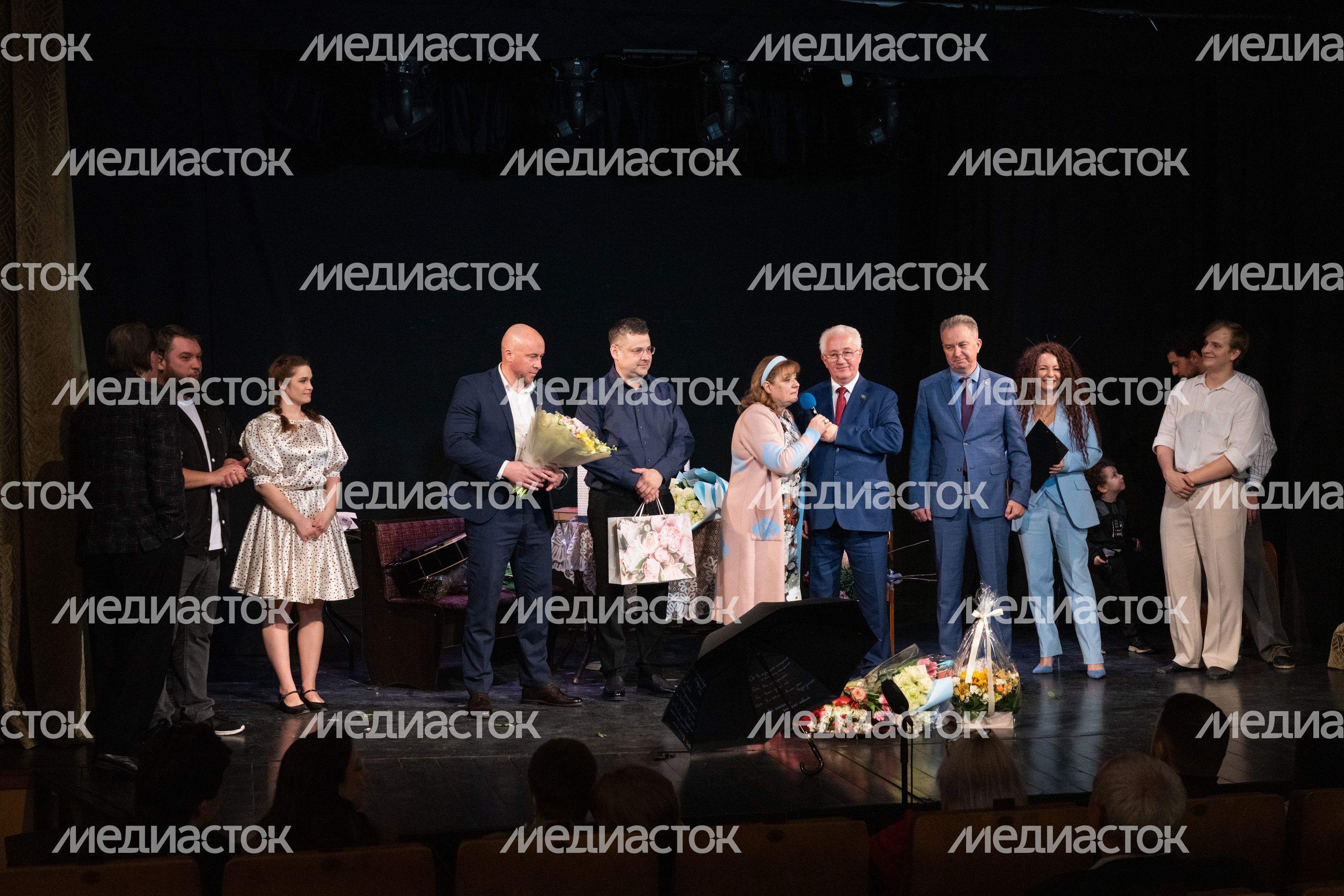 Спектакль «Старомодная комедия» ММДТ «Крылья» в театральном центре «Жаворонки» Одинцовского округа Спектакль «Старомодная комедия» ММДТ «Крылья» в театральном центре «Жаворонки» Одинцовского округа