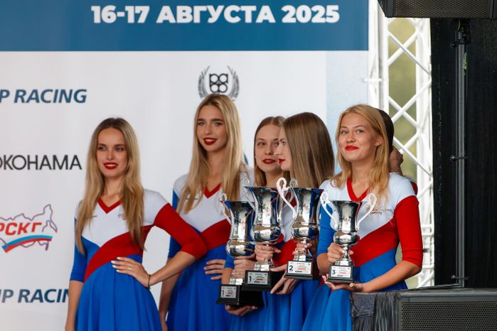 VI этап российской серии кольцевых гонок на автодроме Moscow Raceway