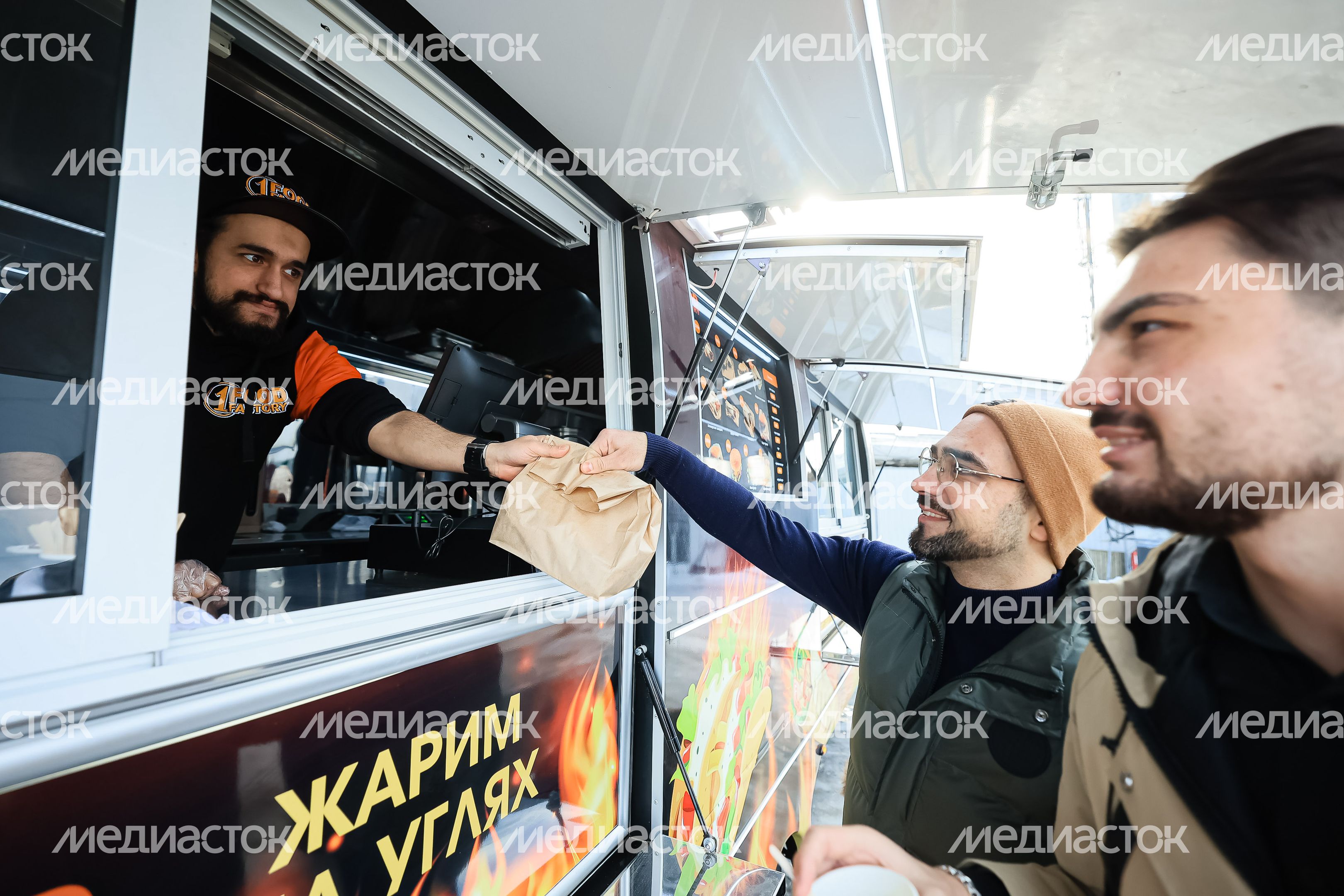Посещение губернатором производства мобитраков в Истре