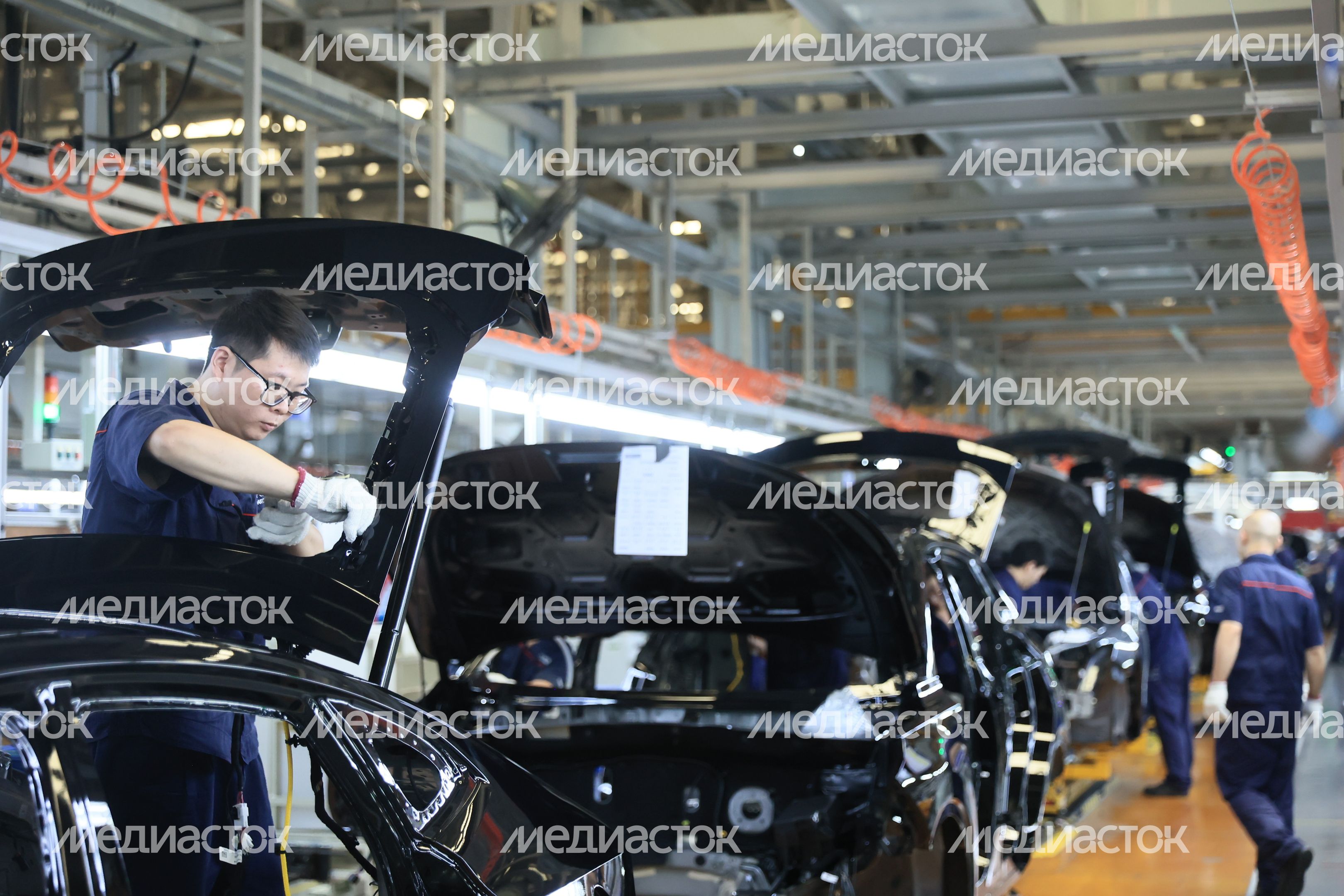Посещение автозавода Changan Automobile Group в Китае Губернатором Подмосковья