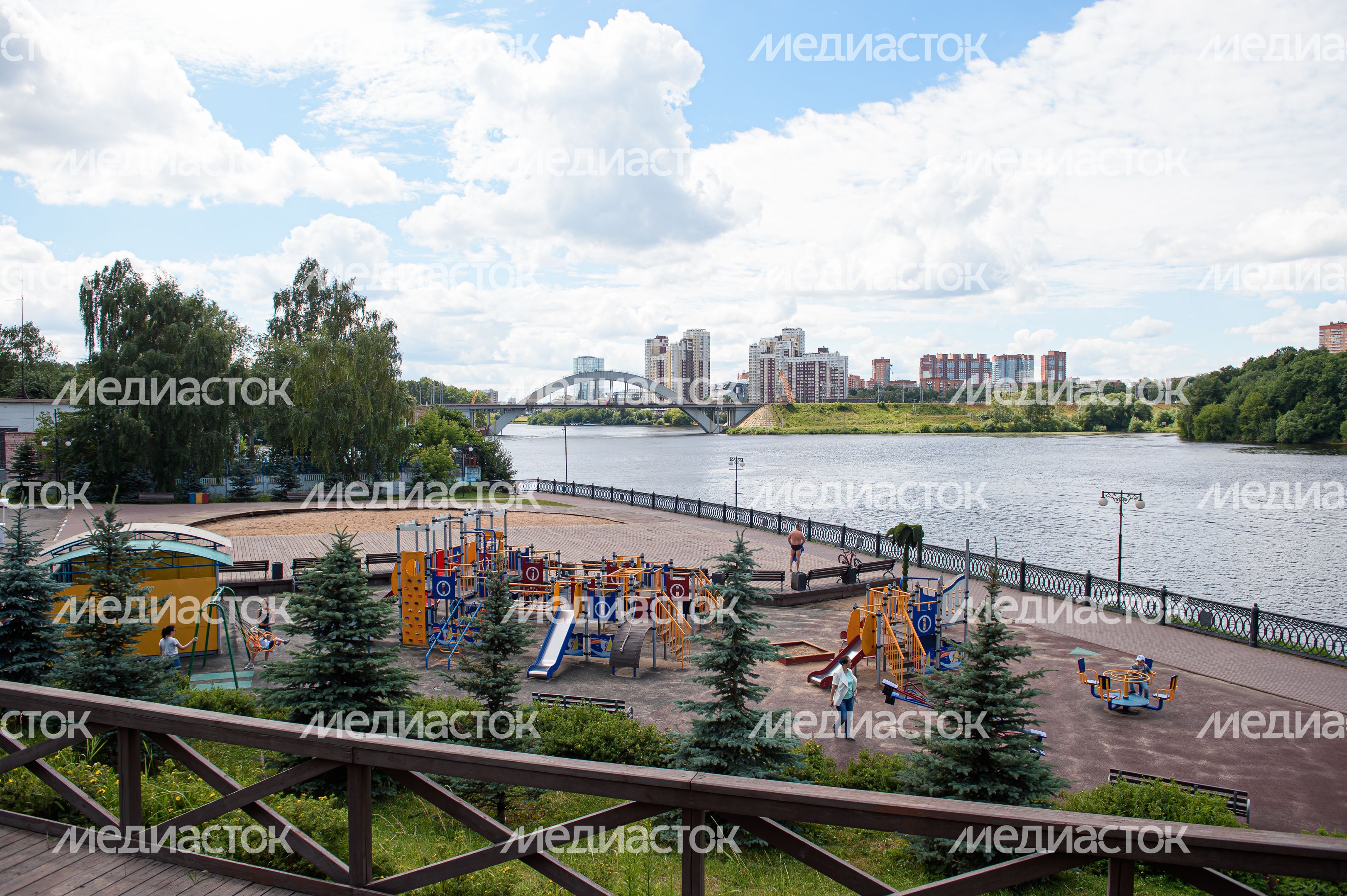 Летние виды Парка Экоберег