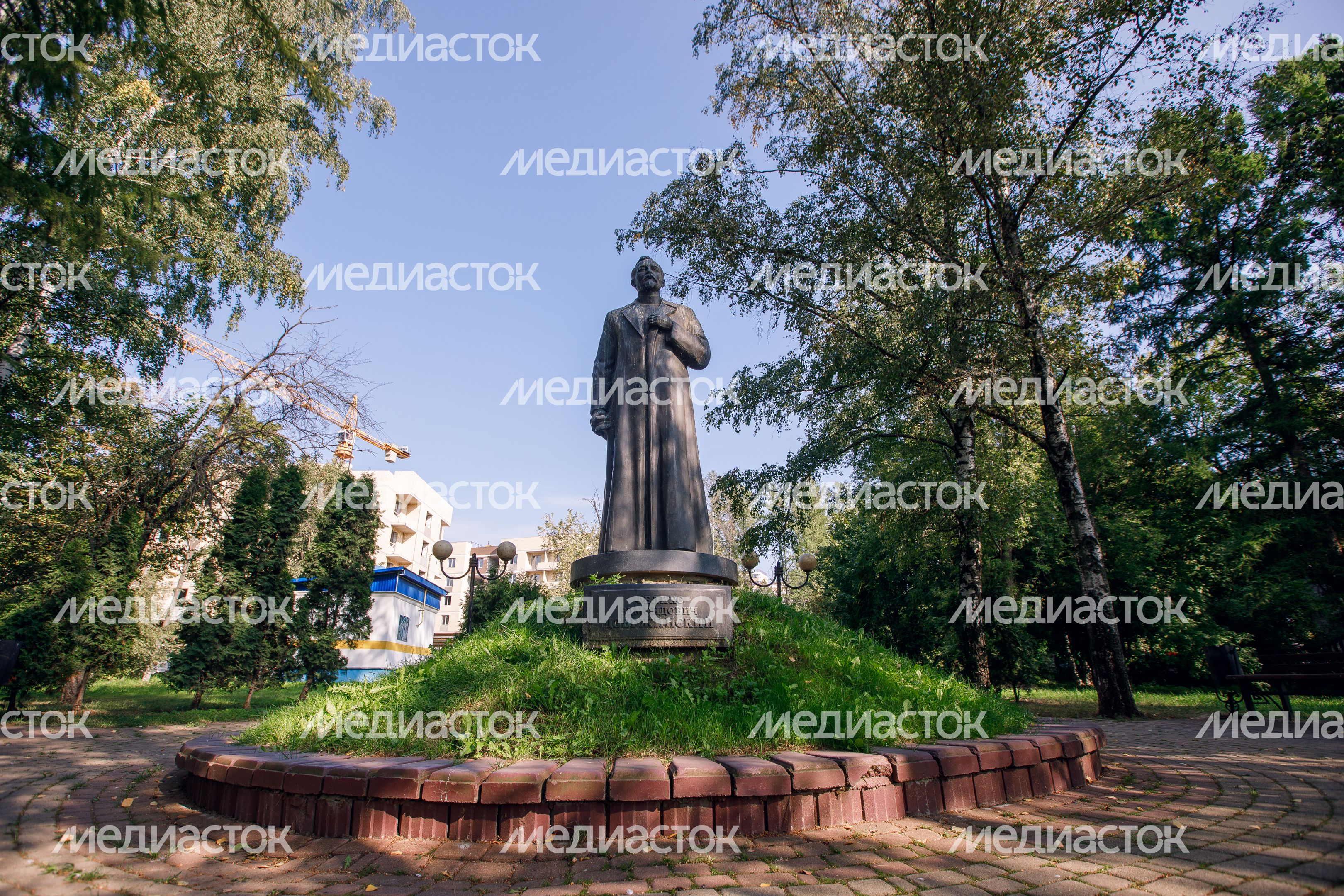 Дзержинский. Памятник Ф.Э. Дзержинскому Дзержинский. Памятник Ф.Э. Дзержинскому