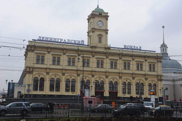 Ленинградский вокзал в Москве