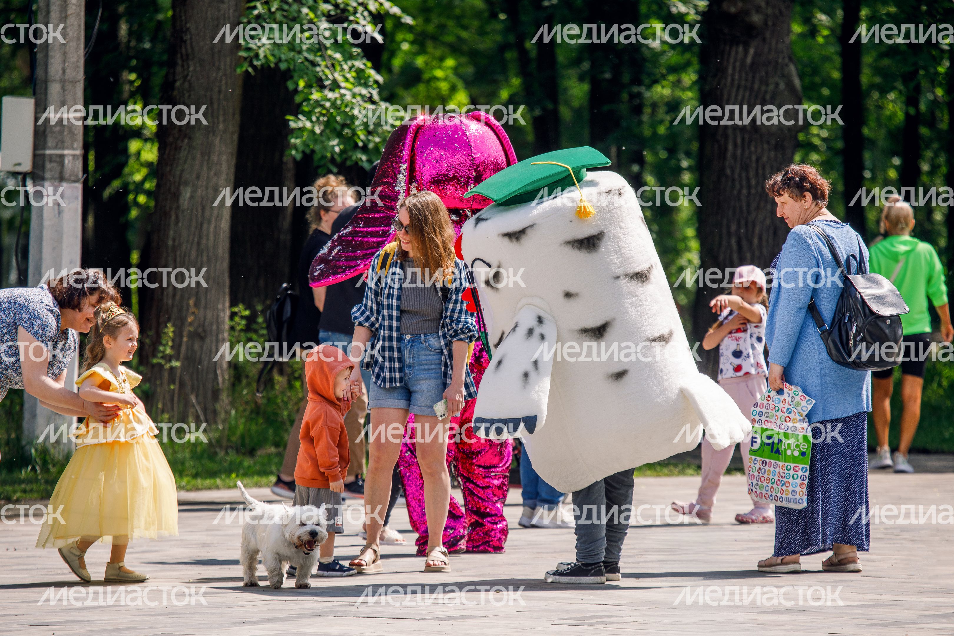 Праздник в честь Дня защиты детей в парке им. Л.Н. Толстого в Химках Праздник в честь Дня защиты детей в парке им. Л.Н. Толстого в Химках