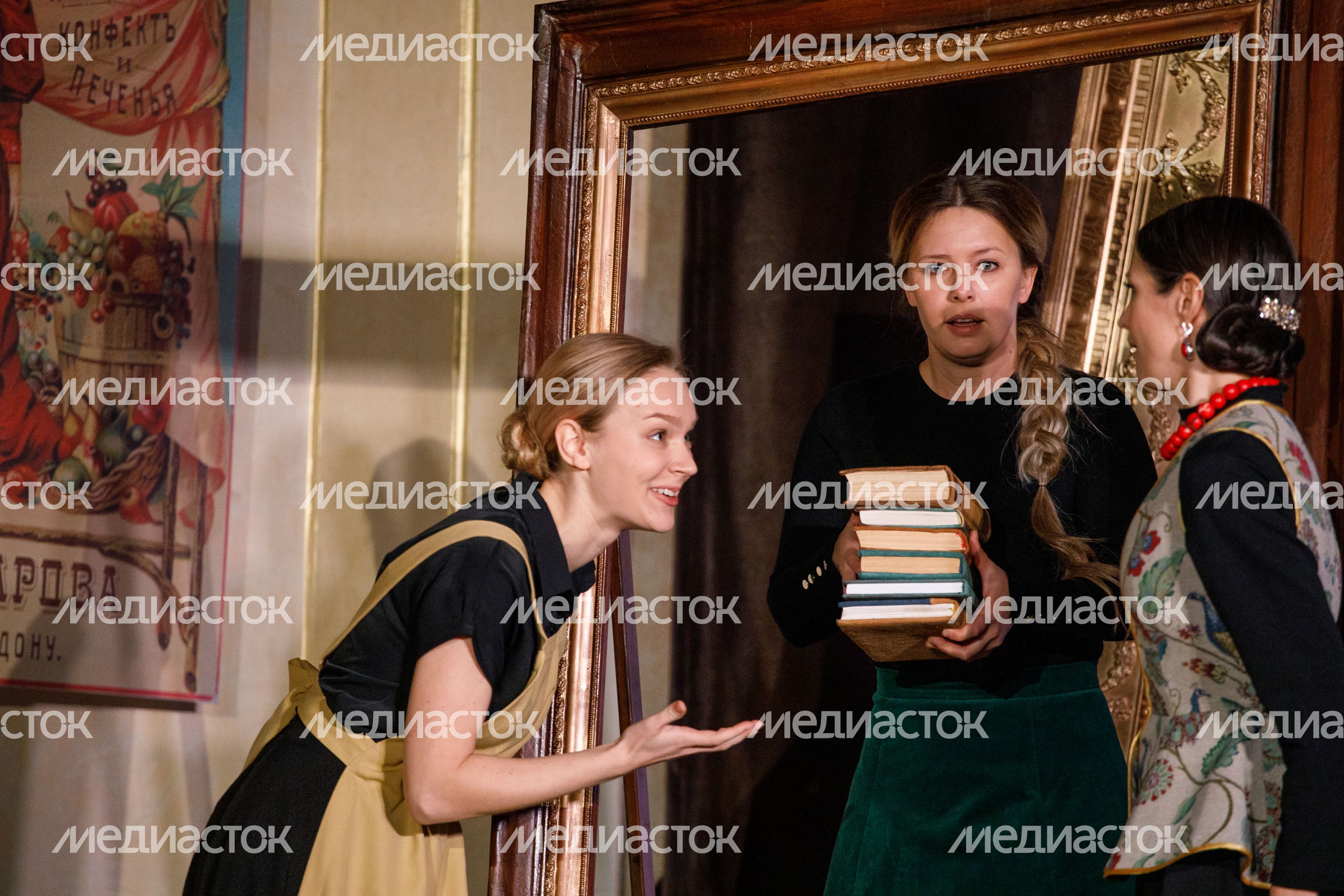 Москва. МГТ «Семейная картина»