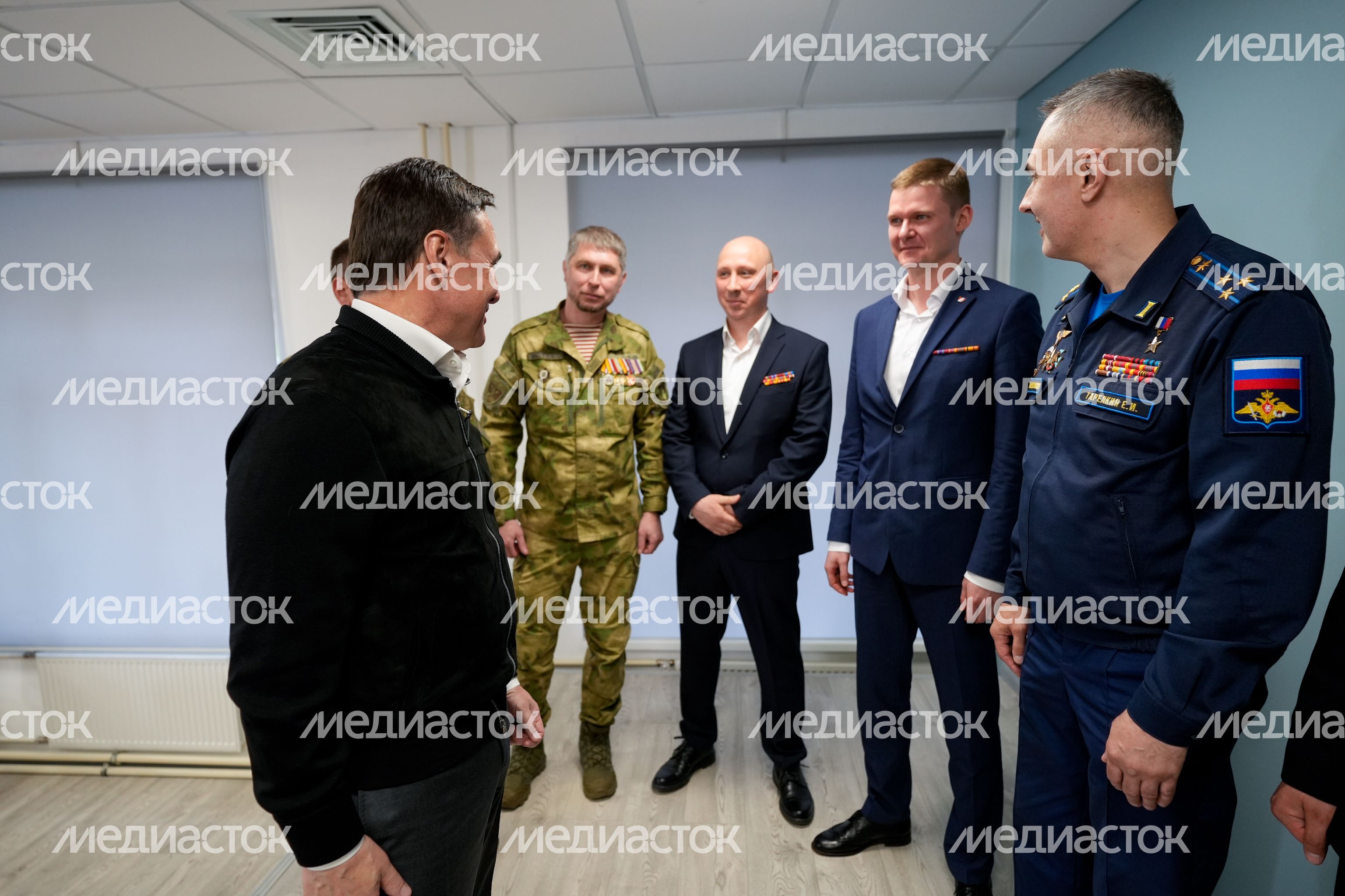 Андрей Воробьев и Игорь Щёголев встретились с финалистами программы "Герои Подмосковья" Андрей Воробьев и Игорь Щёголев встретились с финалистами программы "Герои Подмосковья"