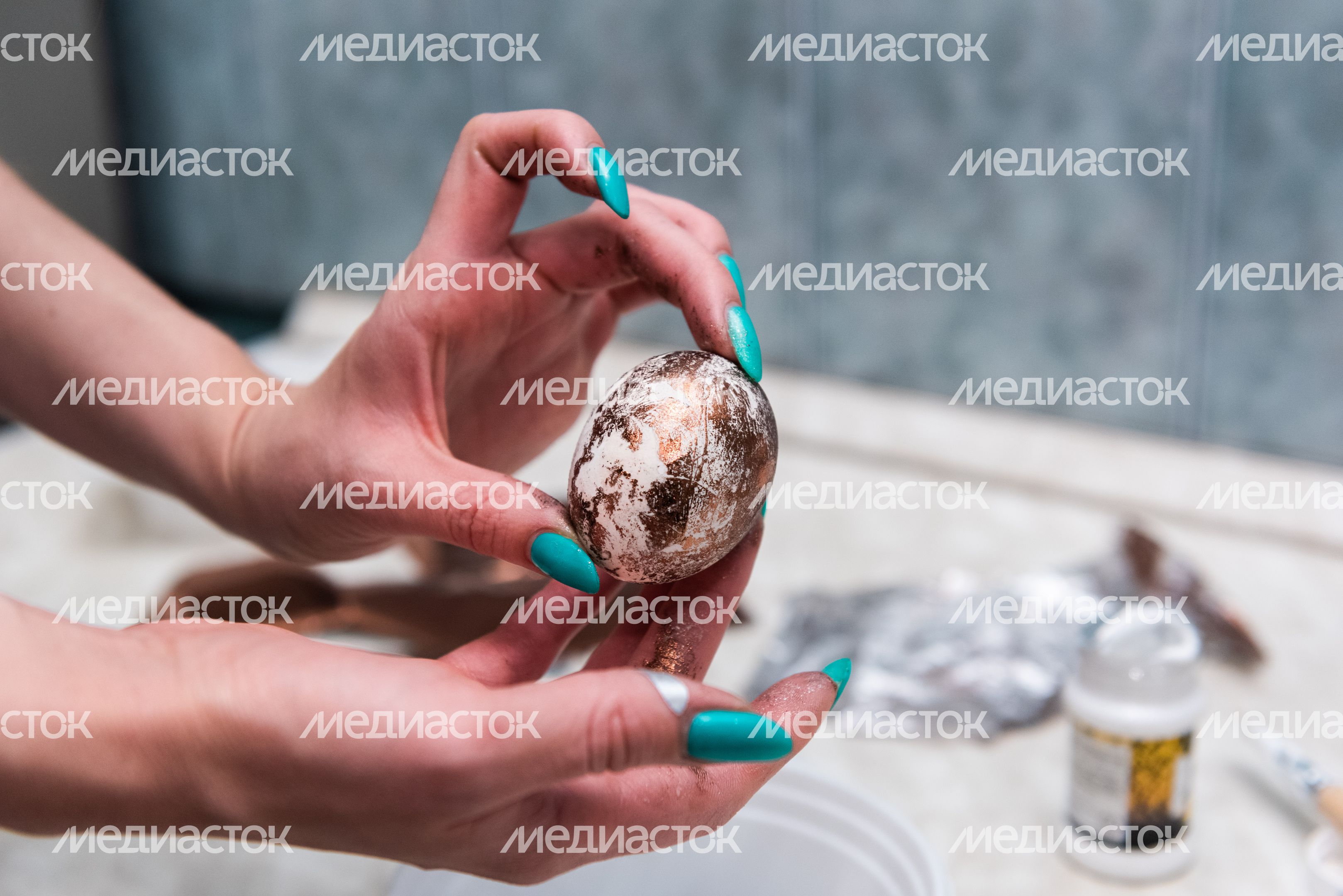 Эксперимент РИАМО по окраске яиц к Пасхе