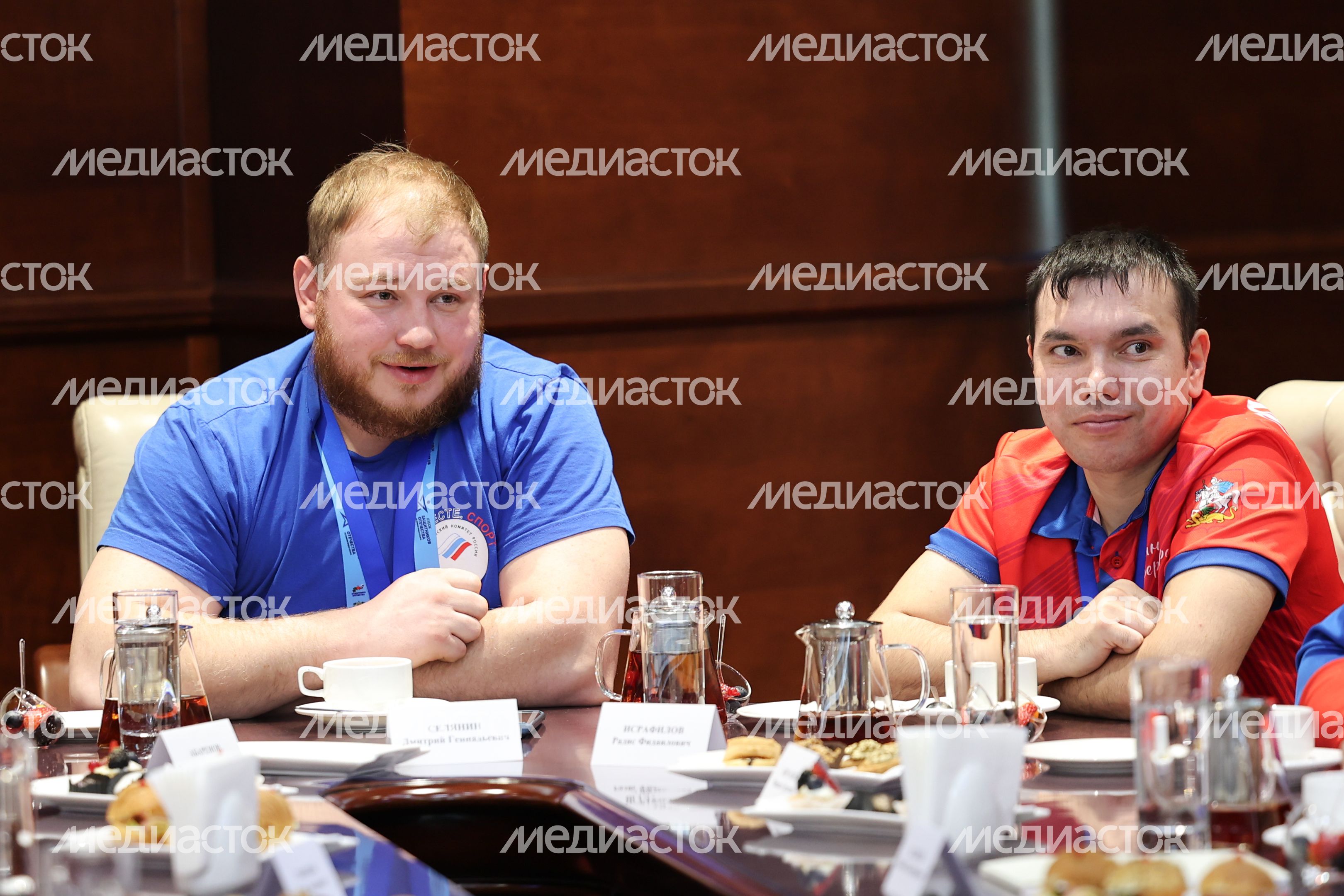 Команда по следж-хоккею «Гвардия» взяла золото на Всероссийском «Кубке защитников Отечества» Команда по следж-хоккею «Гвардия» взяла золото на Всероссийском «Кубке защитников Отечества»