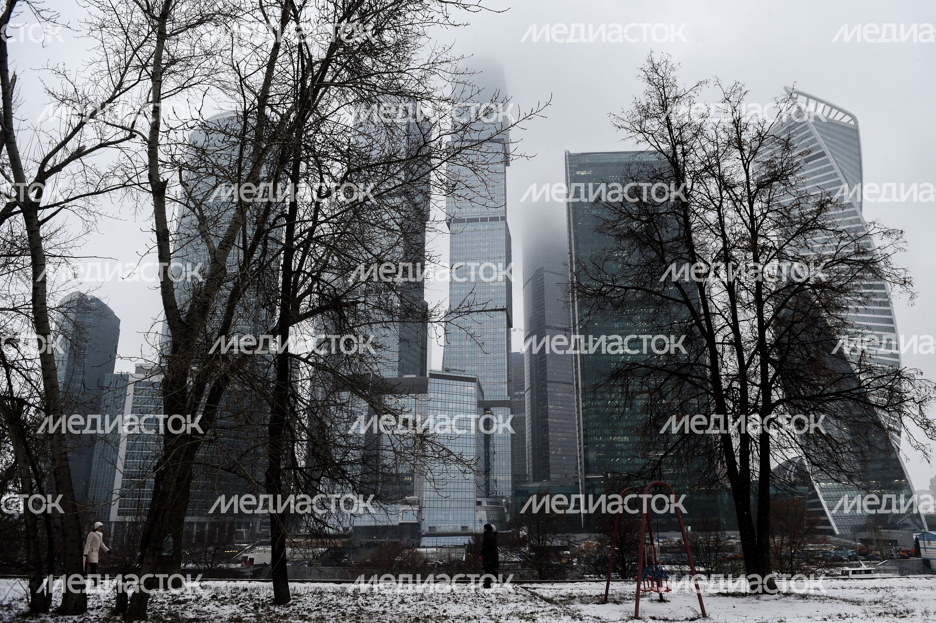 Международный Деловой центр Москва Сити в тумане Международный Деловой центр Москва Сити в тумане