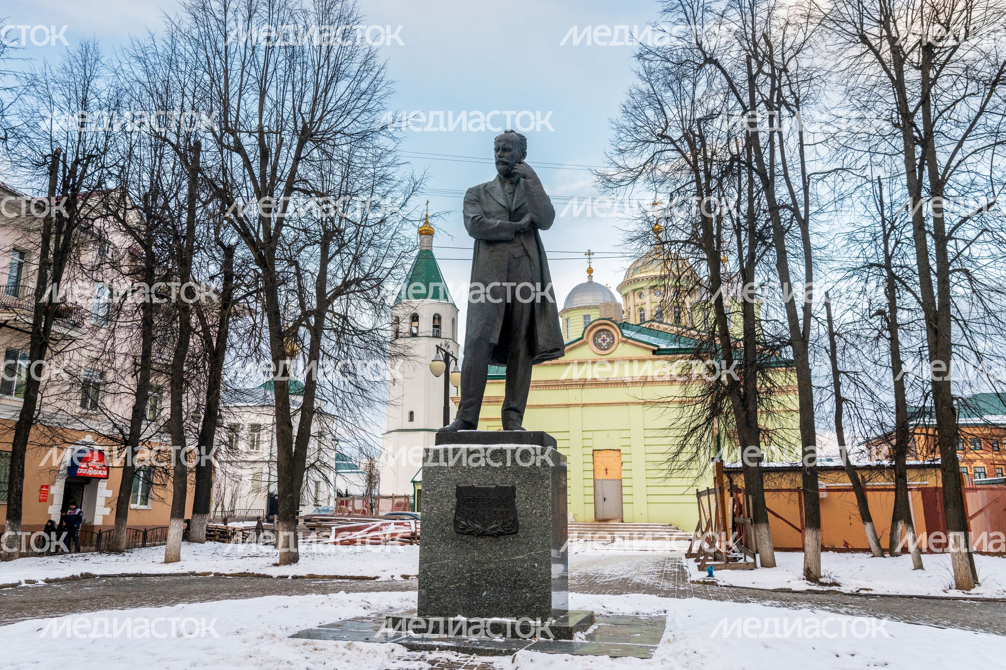 Памятник П.И. Чайковскому в городе Клин Памятник П.И. Чайковскому в городе Клин