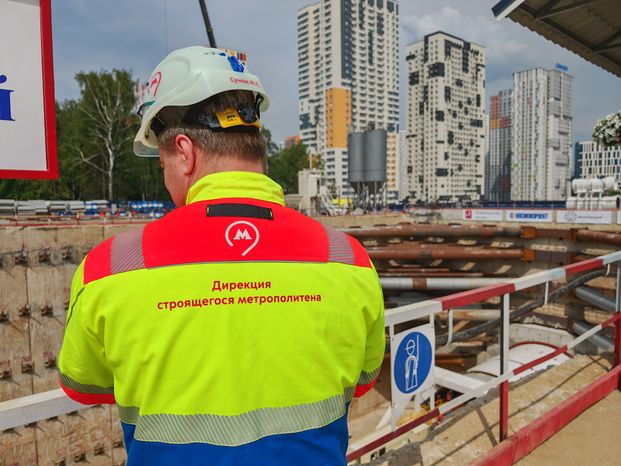 Прокладка тоннеля метро от "Липовой рощи" до "Строгино"